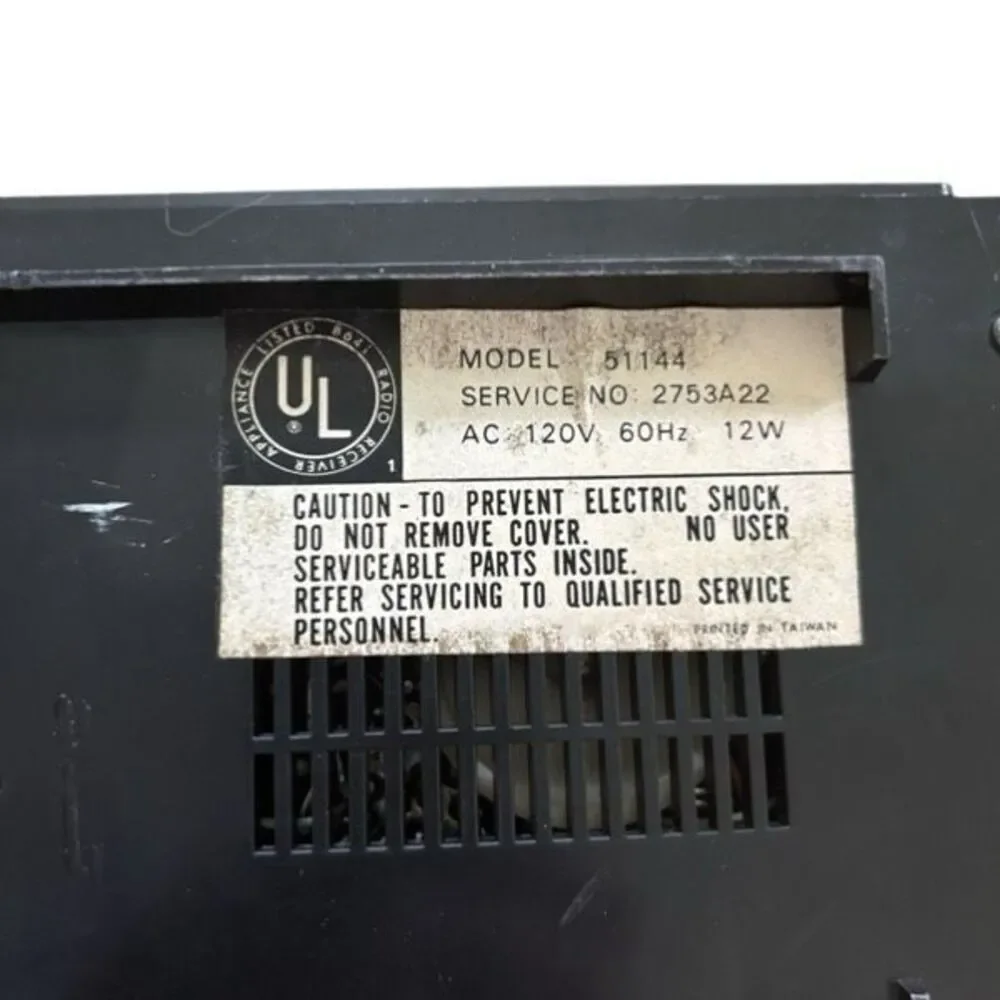 Bradford Solid State Digital AM Radio Alarm Clock Model 51144